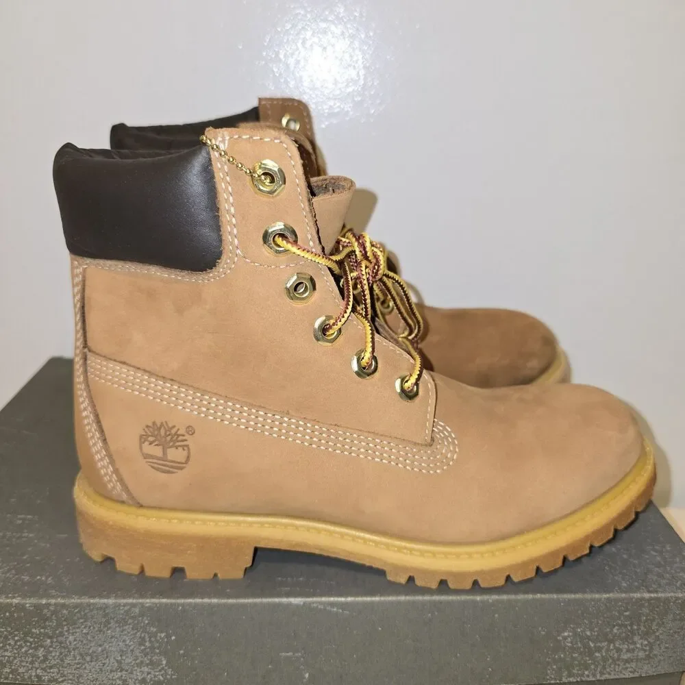 Timberland Premium Boots Women Sz 7M Brown  TB 010360 New